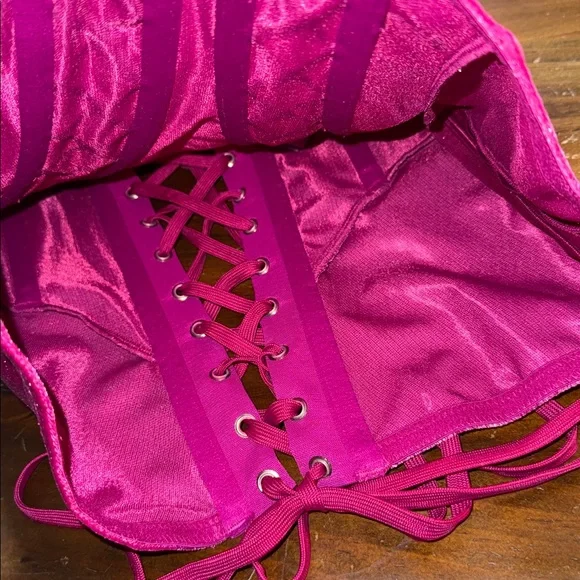 NWT SAVAGE X FENDY FUCHSIA VELVET CORSET💗 - Picture 7 of 9